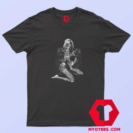 Skull Pose Marilyn Monroe Unisex T Shirt