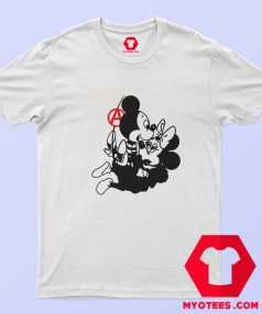 Funny Mickey Does Minnie Graphic Unisex T shirt