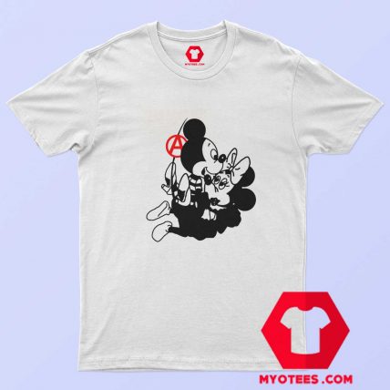 Funny Mickey Does Minnie Graphic Unisex T shirt